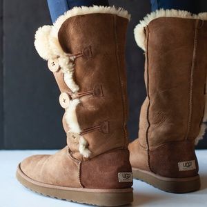 Bailey Button Triplet UGG Shearling Boot size 11